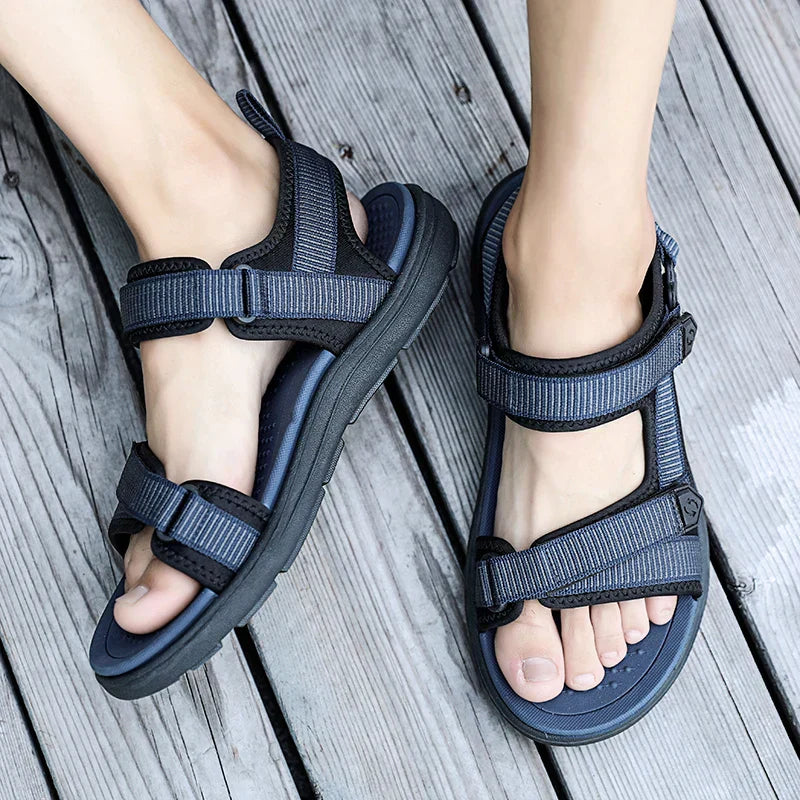 Sandália Masculina Antiderrapante com Fechamento em Velcro
